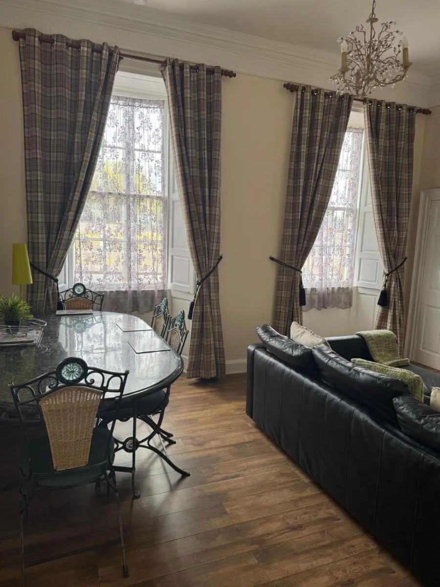 Image 4 of 52, Charlotte Street Apartments