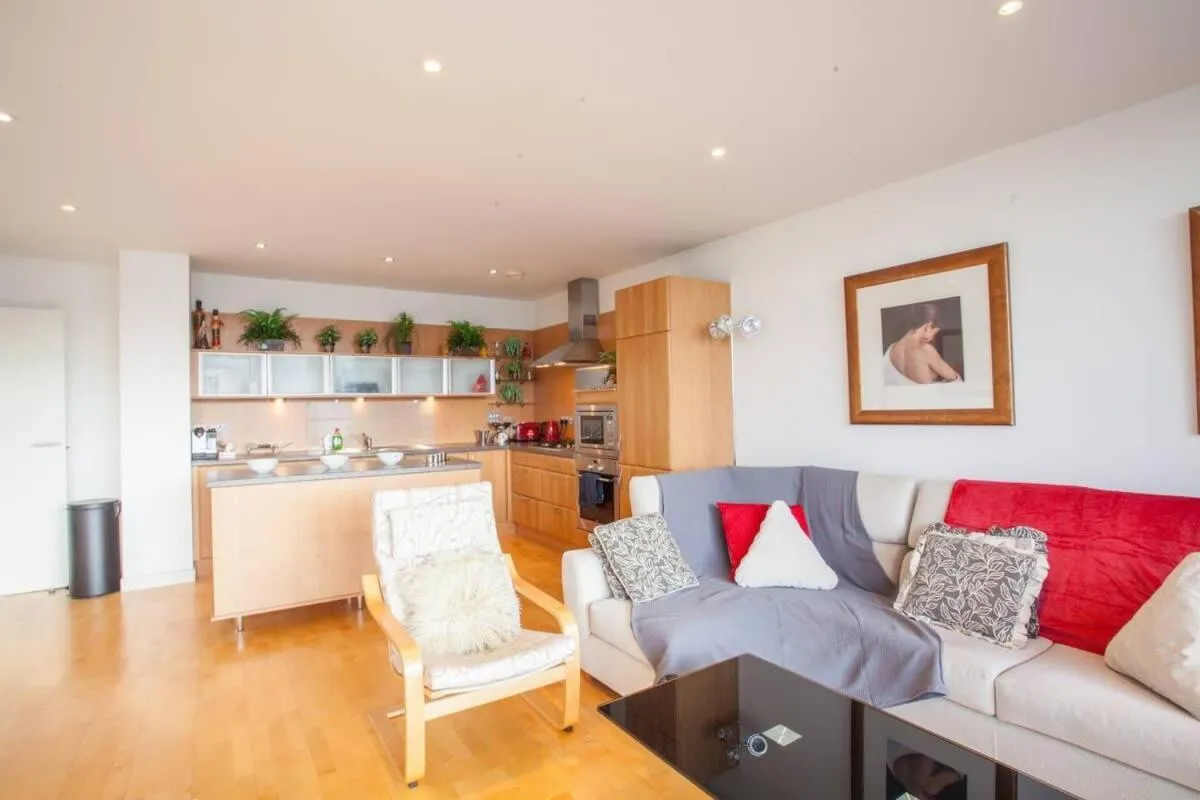 Image 3 of Apartment with river view next to hydro