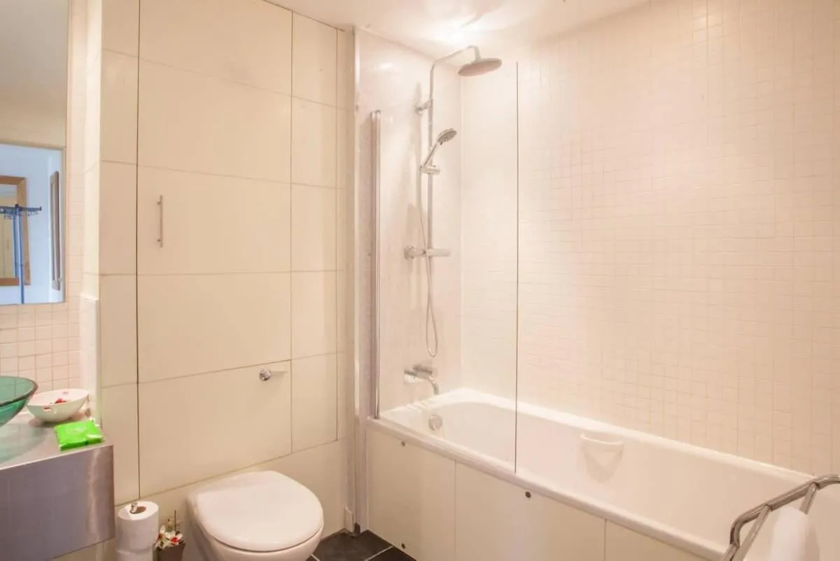 Image 2 of Apartment with river view next to hydro