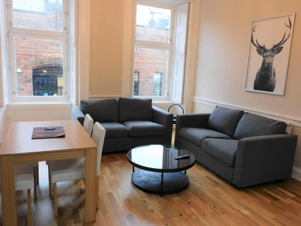 Image of Beautiful 3 bed apt in the City Centre