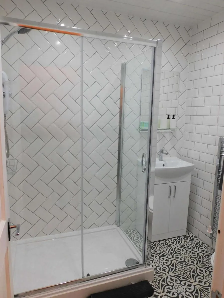 Image 4 of Beautiful 3 bed apt in the City Centre