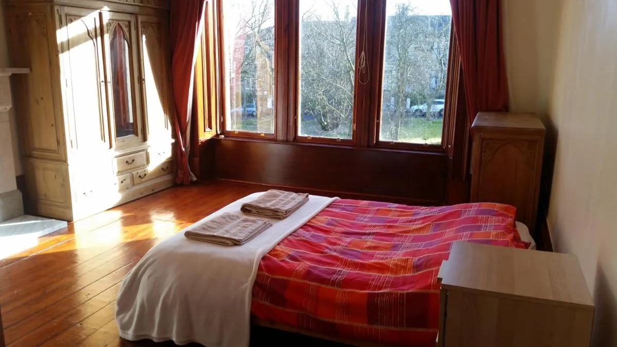 Image 5 of Broompark House