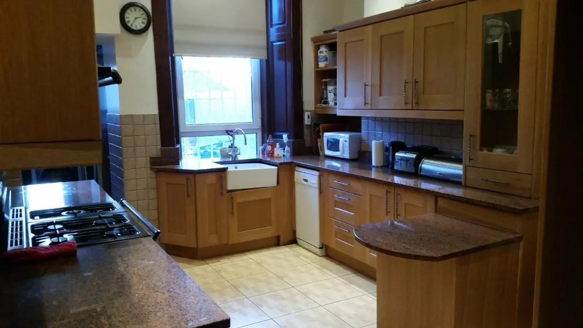 Image 3 of Broompark House