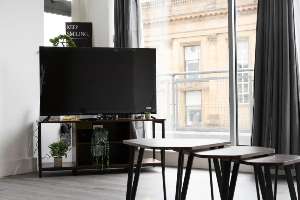 Image 4 of Buchanan Penthouse