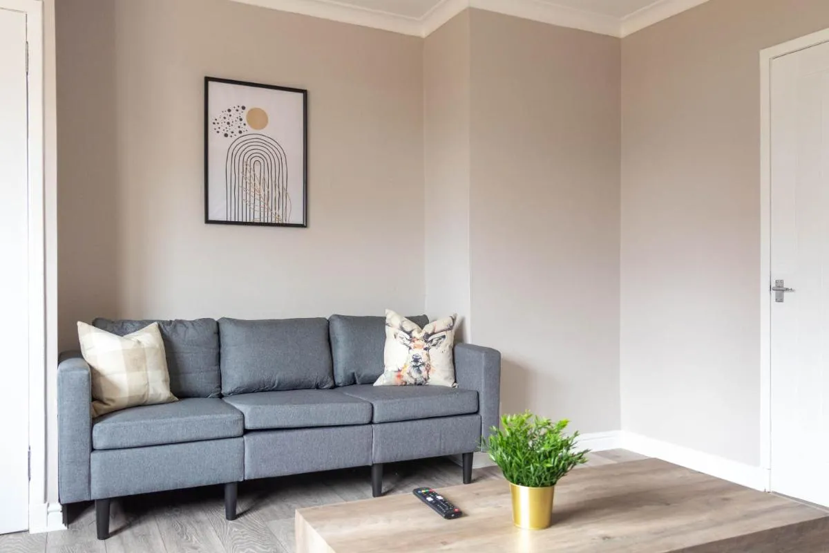 Image 4 of Campsie View