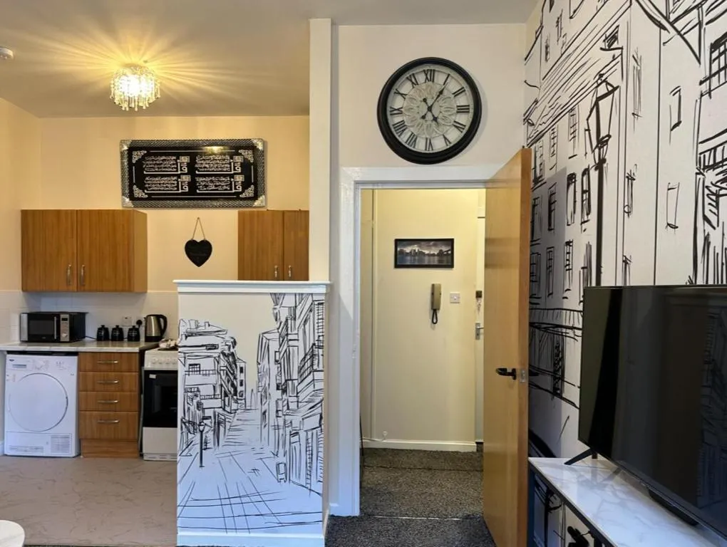 Image of Central Glasgow Apartment – Sleeps 2 & Kitchen