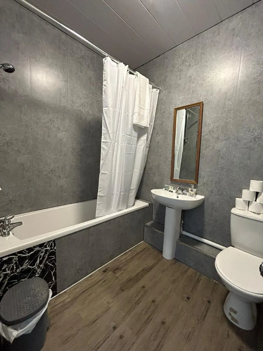 Image 5 of Central Studio