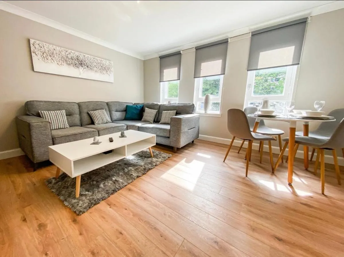 Image 3 of Central two bedroom, Free private parking