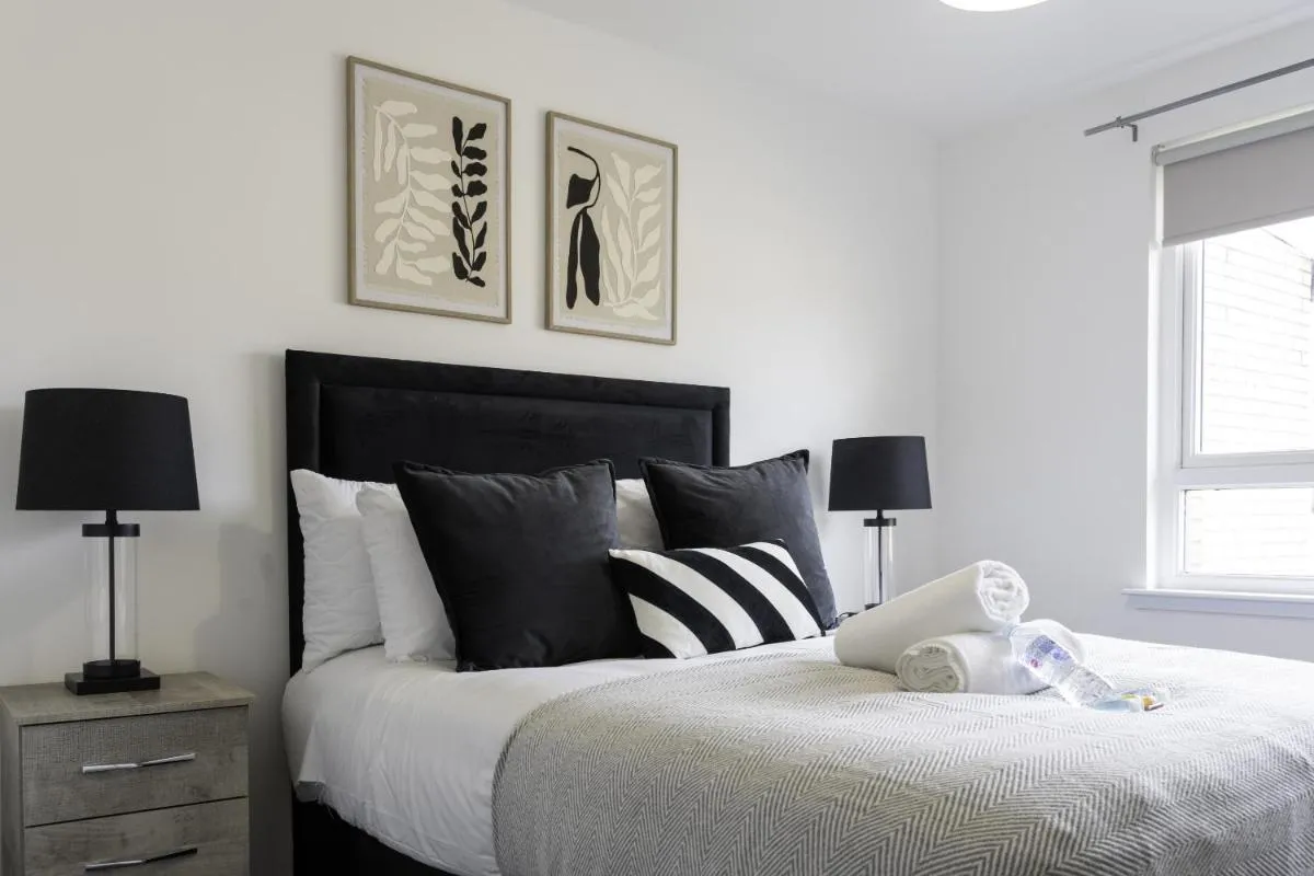 Image 4 of Charlotte Apartment