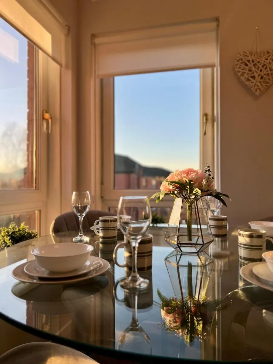 Image 3 of Chic & Cozy 2-Bed Flat in Glasgow – Free Parking
