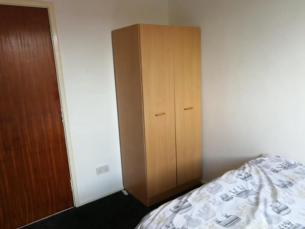 Image 3 of City Centre Room