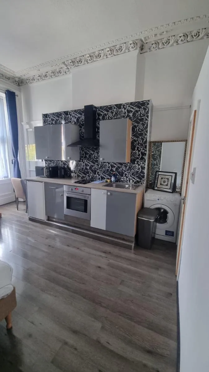 Image 4 of City Centre Studio