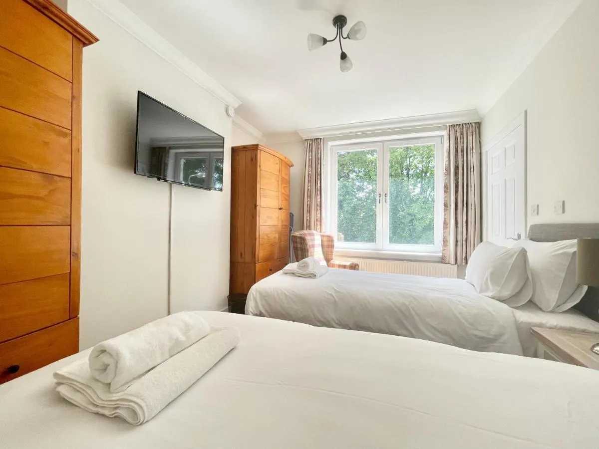 Image 1 of Clyde Villa