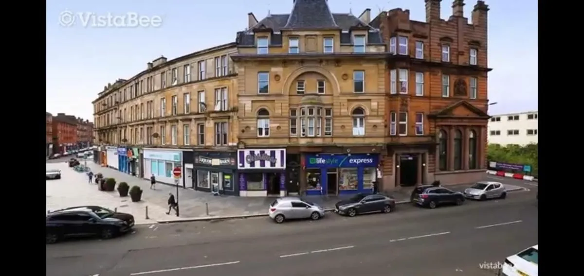 Image 2 of Cosy and Bright 3-bedroom flat