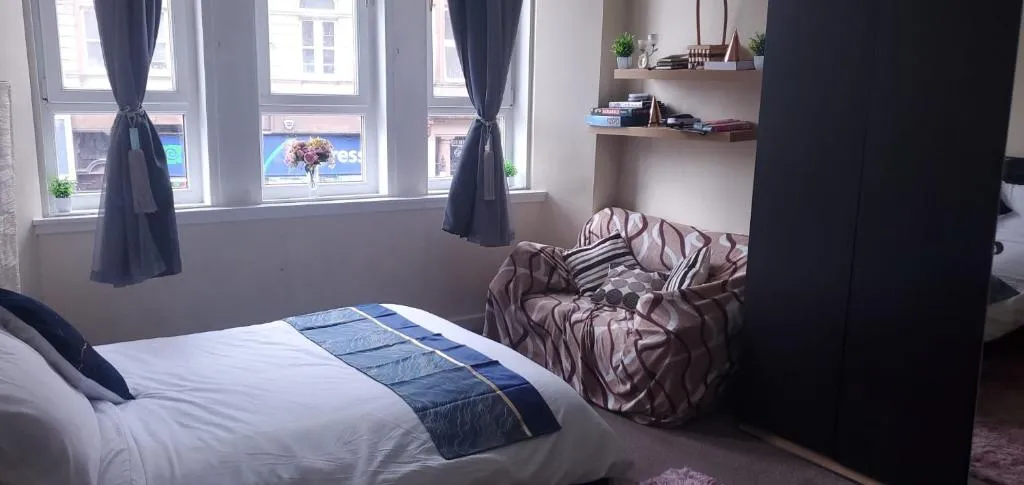 Image of Cosy and Bright 3-bedroom flat
