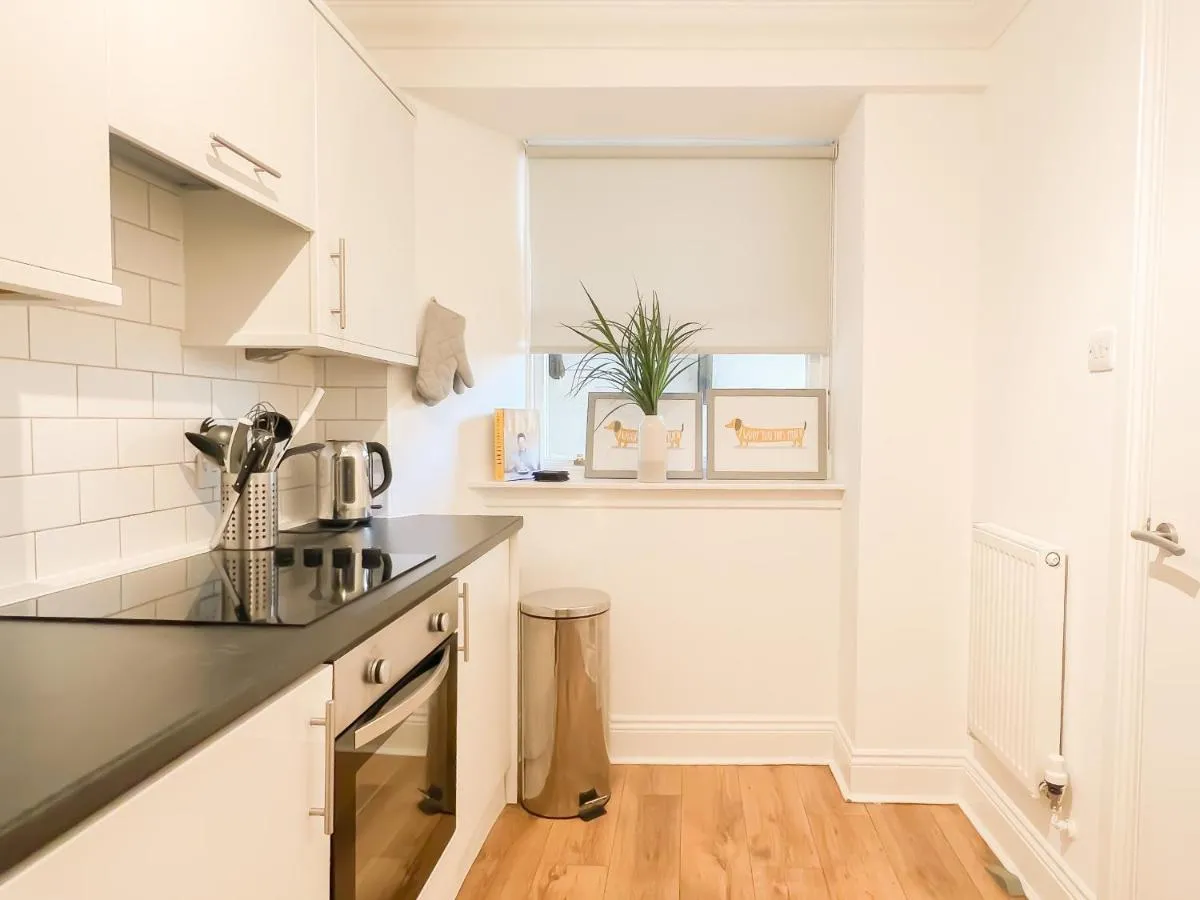 Image 3 of Cozy 1 bed Blythswood Apartment