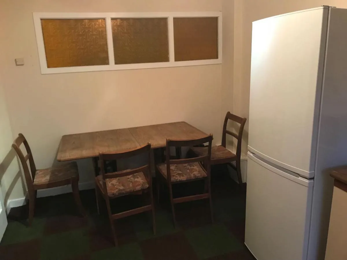 Image 2 of Cozy Room Glasgow