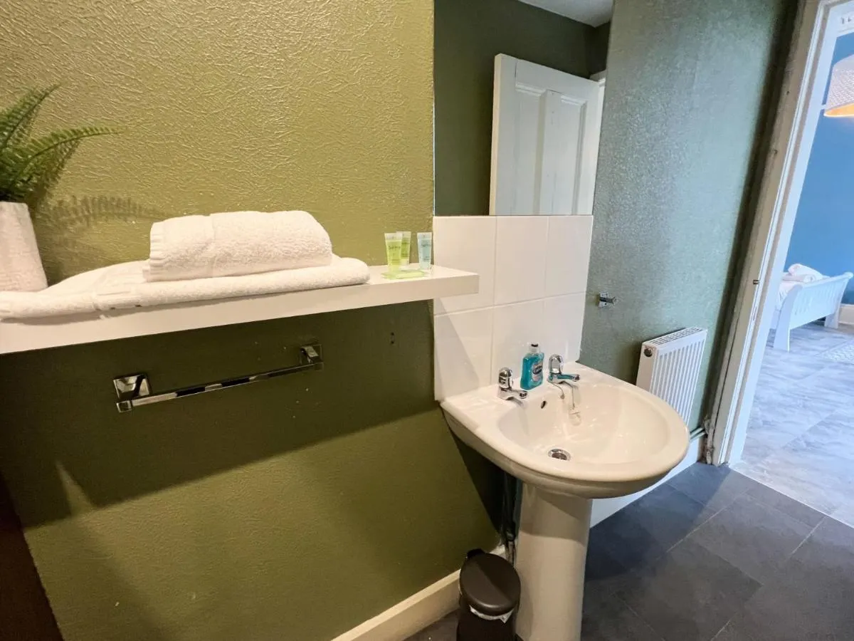 Image 5 of Cozy Studio Apartment of Glasgows West End