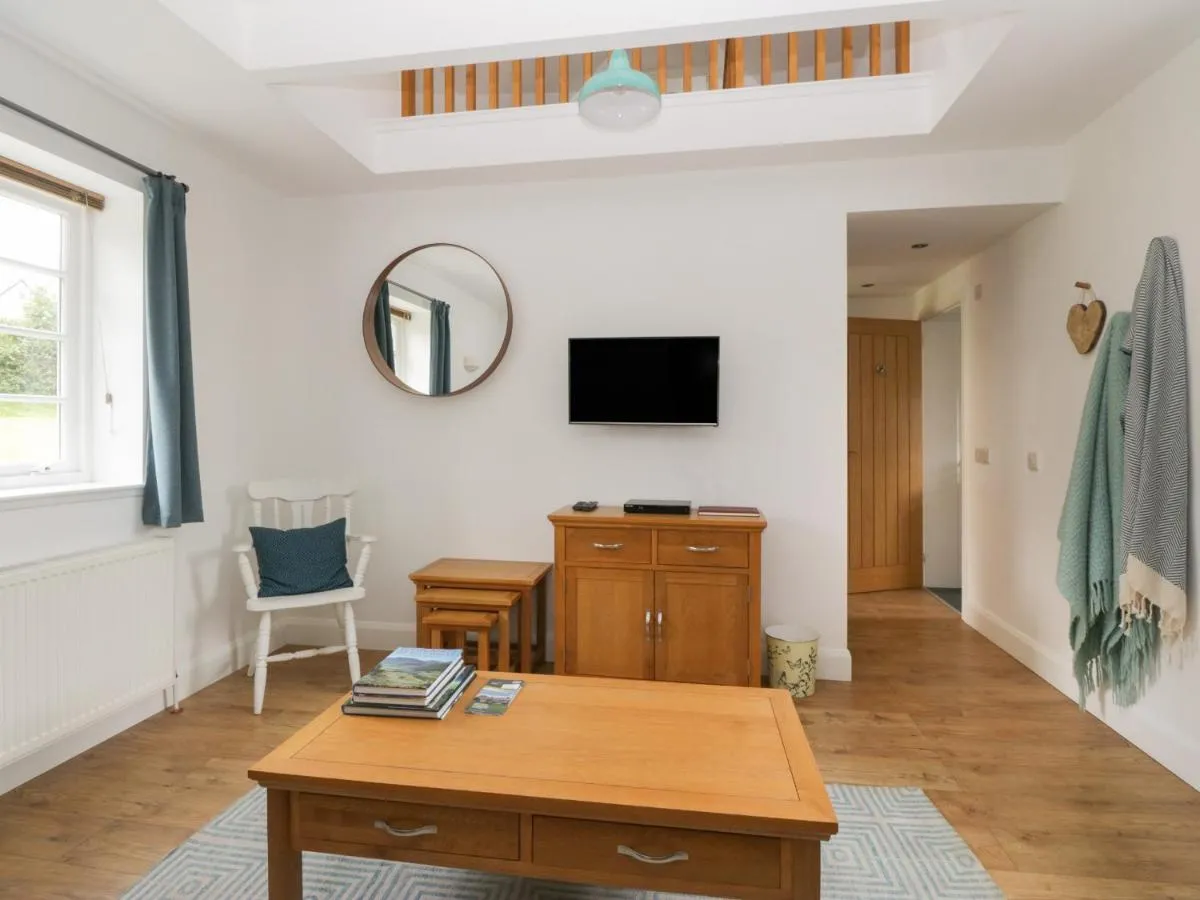 Image 4 of Ellanderroch