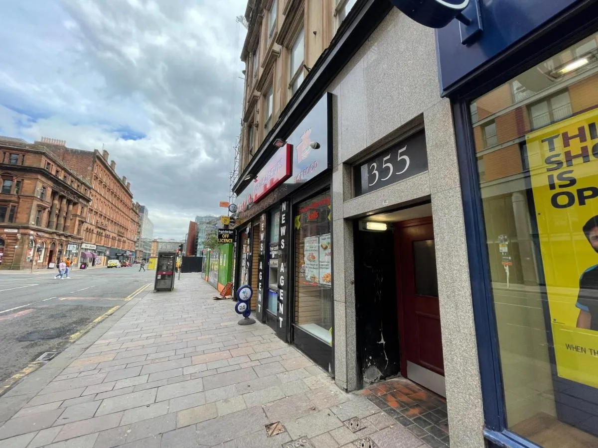 Image 5 of Exquisite 2BR Flat near Central Train Station