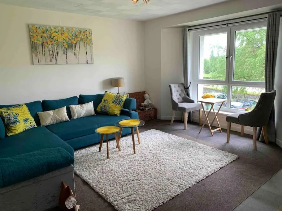 Image of Facing Glasgow Green spacious Apartment Free parking