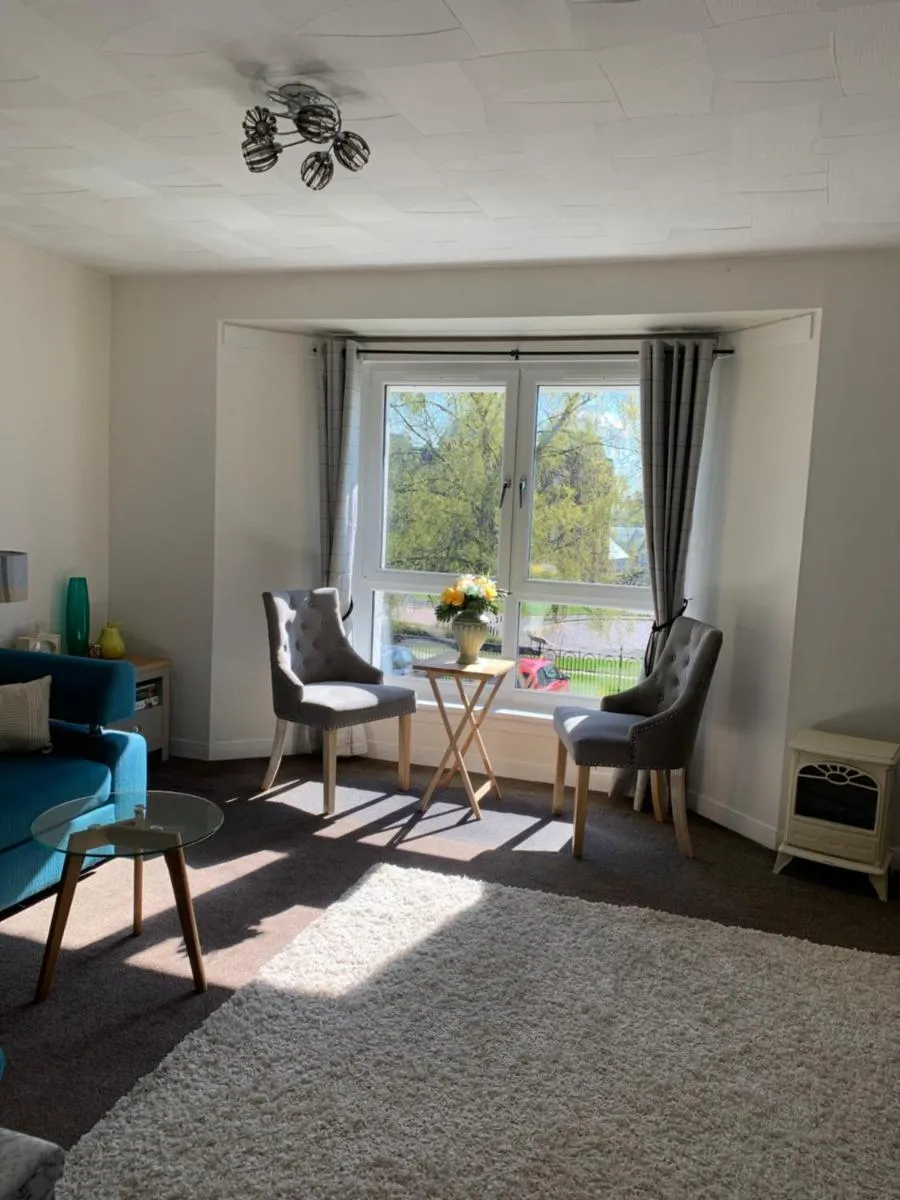 Image 1 of Facing Glasgow Green spacious Apartment Free parking