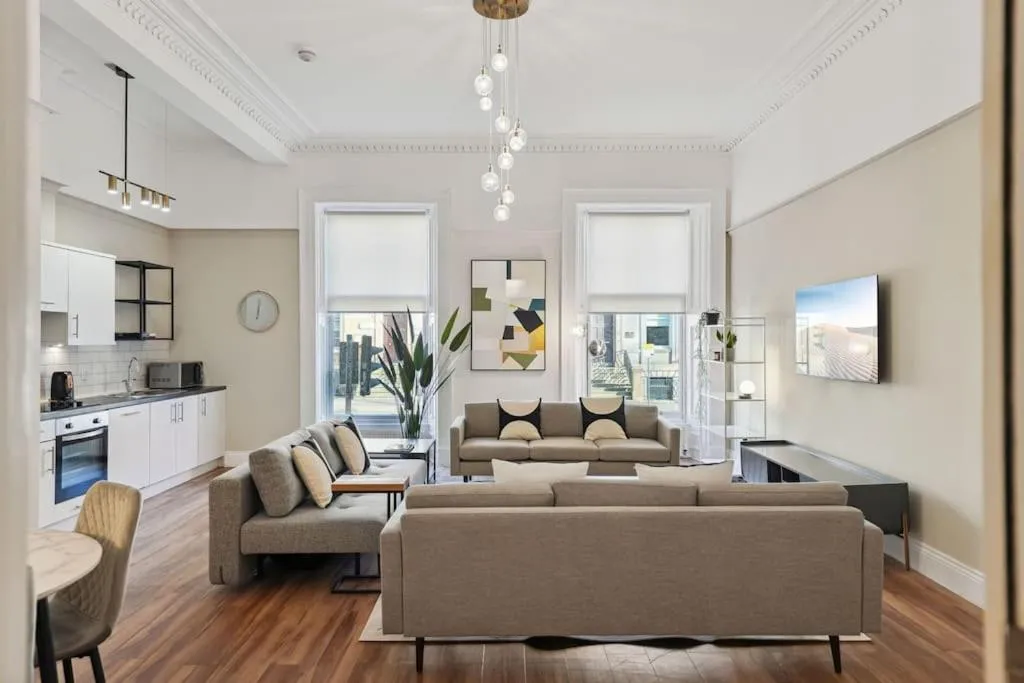 Image 5 of (G5) Grand 1 bed Blythswood Apartment