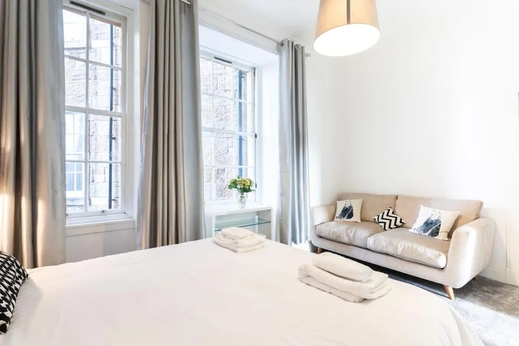 Image 5 of GLASGOW WEST END 5 MIN WALK TO SECC AND HYDRO