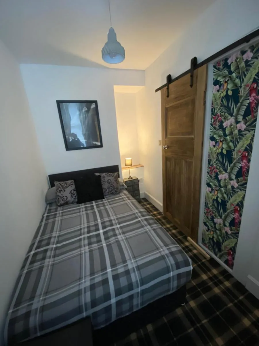 Image 5 of Glasgow City Centre Apartment