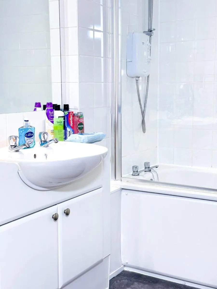 Image 3 of Glasgow City Centre Stylish Flat