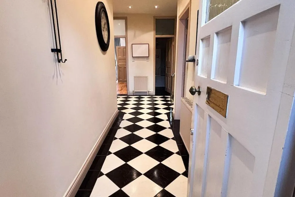 Image of Glasgow City – Stylish 2 Bed in unique Ibrox location nearby subway and free parking