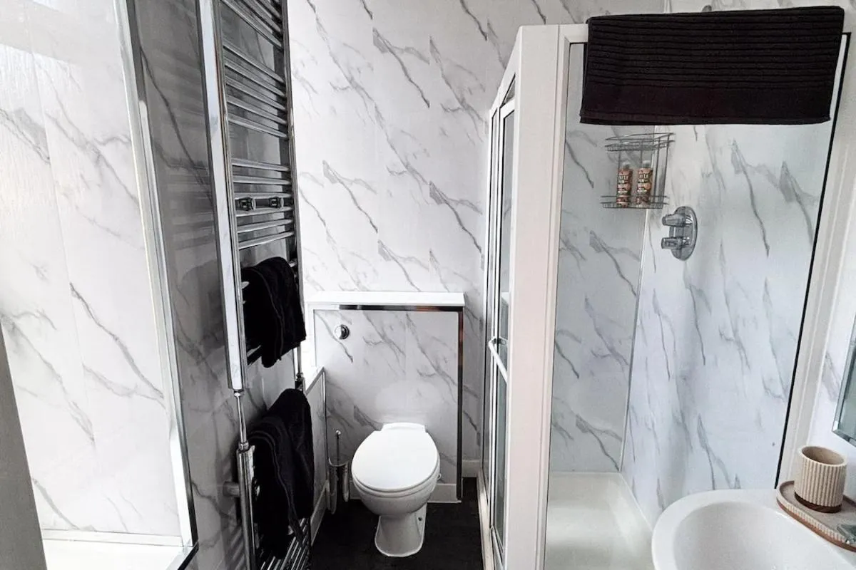 Image 2 of Glasgow City – Stylish 2 Bed in unique Ibrox location nearby subway and free parking