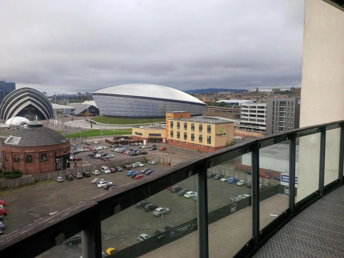Image 2 of Glasgow Hydro Apt with Great Views