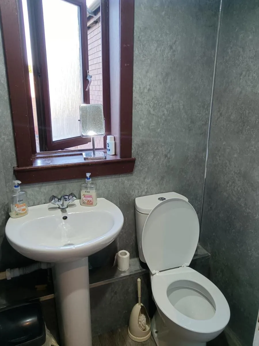 Image 3 of Glasgow Millroad Private Room