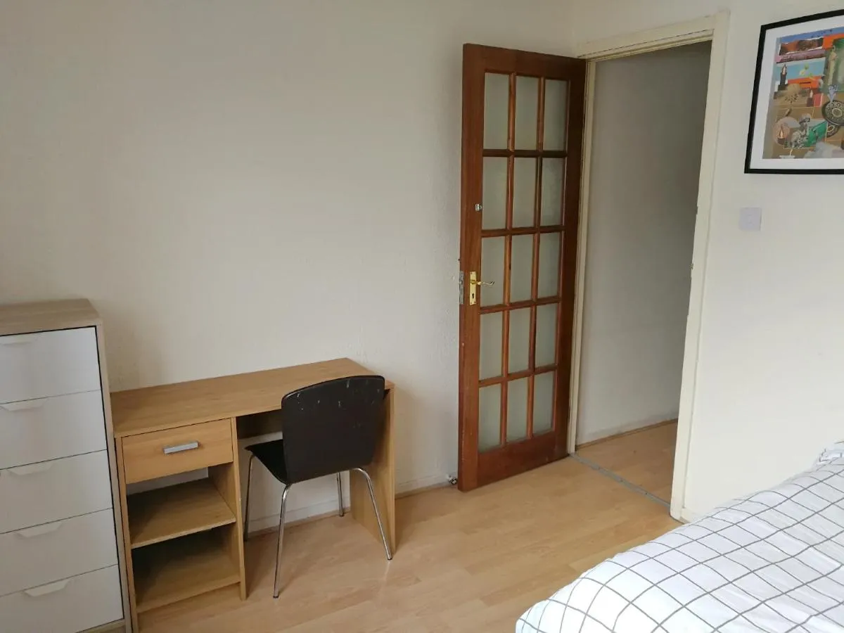 Image 4 of Glasgow Room near Glasgow City Centre