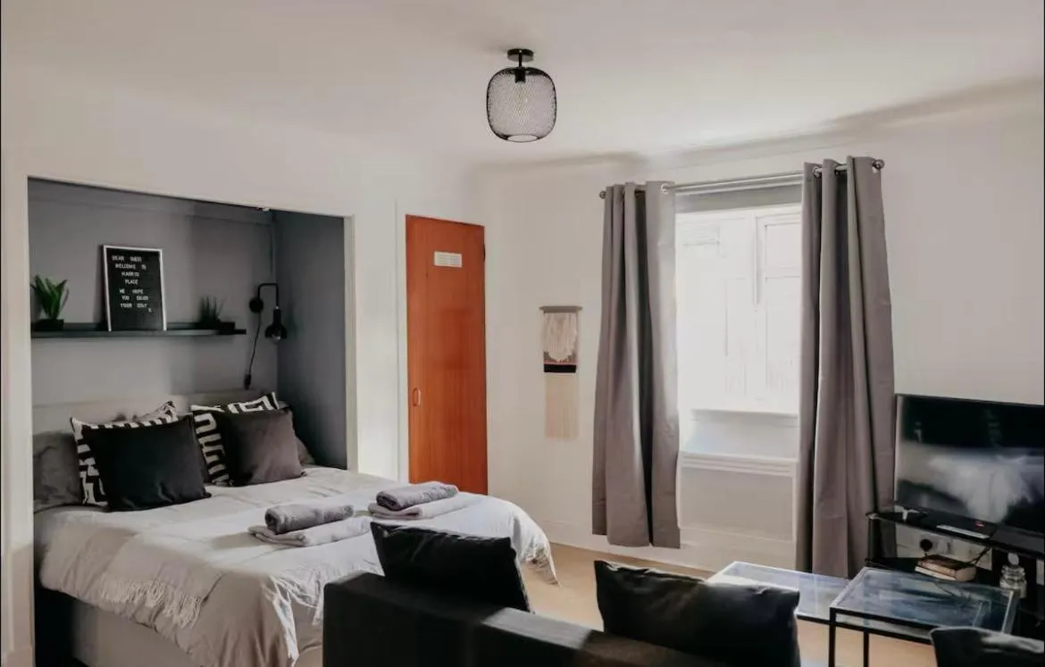 Image 1 of Glasgow – 1 Bedroom Apartment