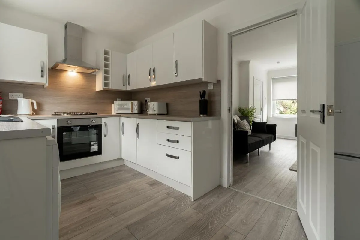 Image 4 of Glenisla House