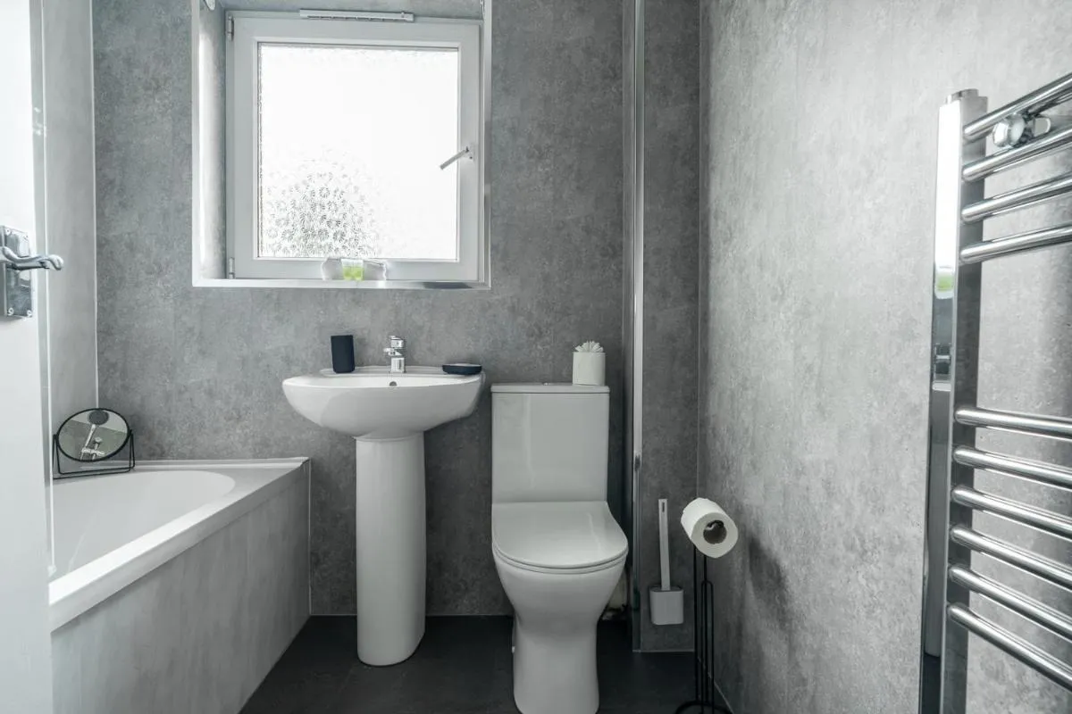 Image 6 of Glenisla House