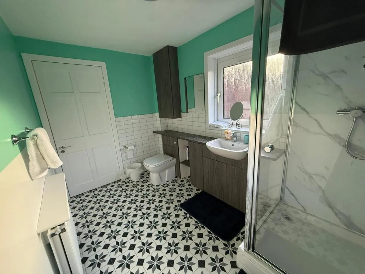 Image 2 of Hotspur House