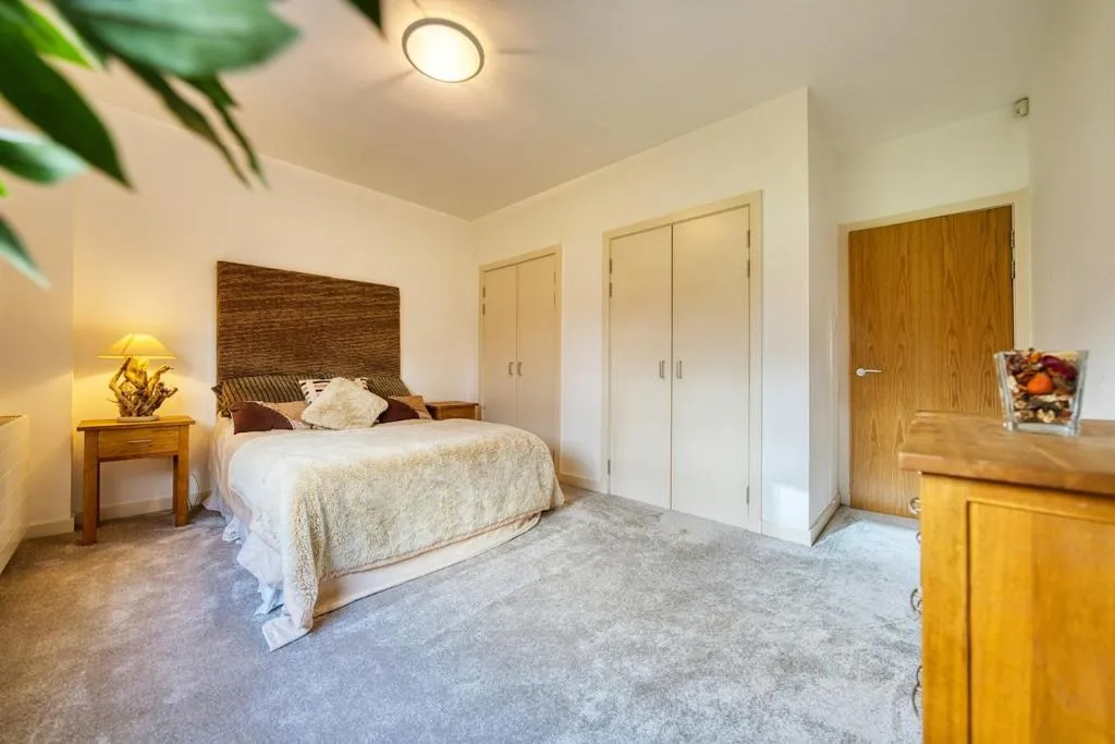 Image of Lovely 2 bed Water Front Apartment