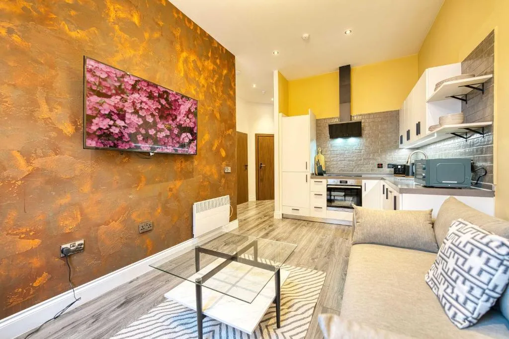 Image of Lovely Central Station 1 Bed Apartment B10