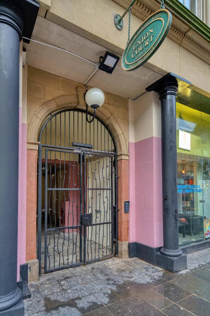 Image 6 of Lovely Central Station 1 Bed Apartment B10