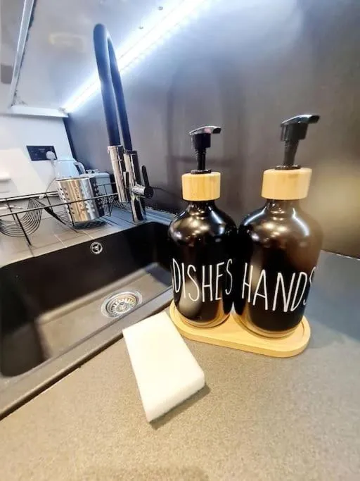 Image 5 of Lovely house with back garden – PRIVATE driveway