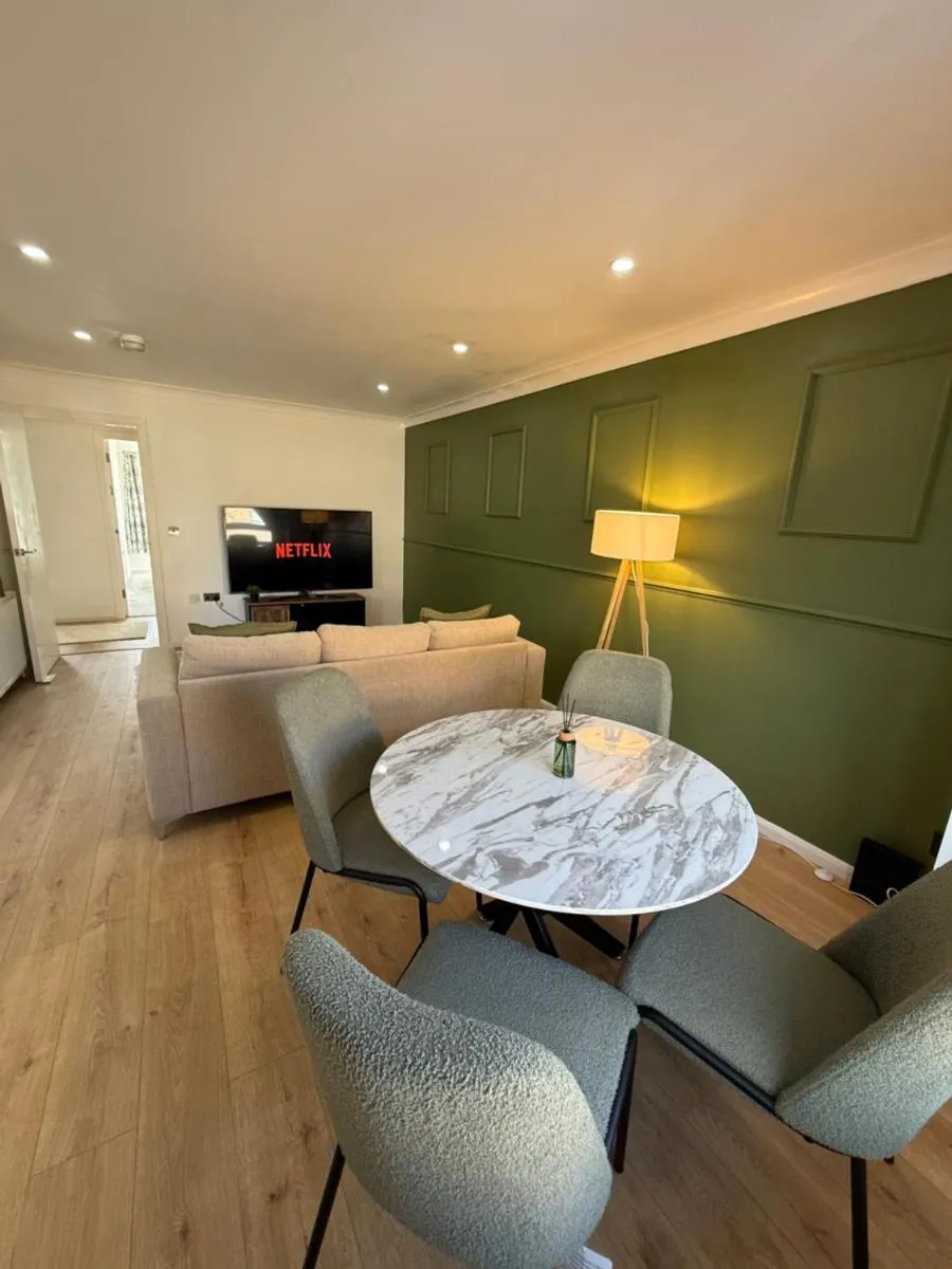 Image 4 of Luxurious 2 bedroom, 8 mins from city centre