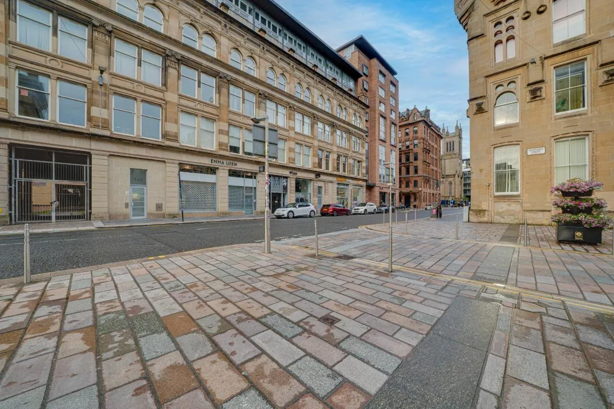 Image 5 of Luxurious Royal 2BR Apartment, Glasgow City Centre