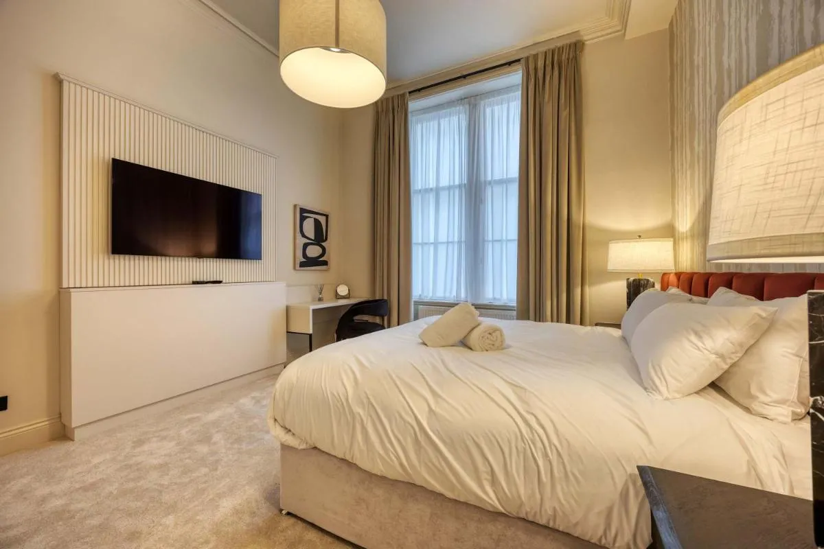 Image 1 of Luxury Refurbished City Retreat