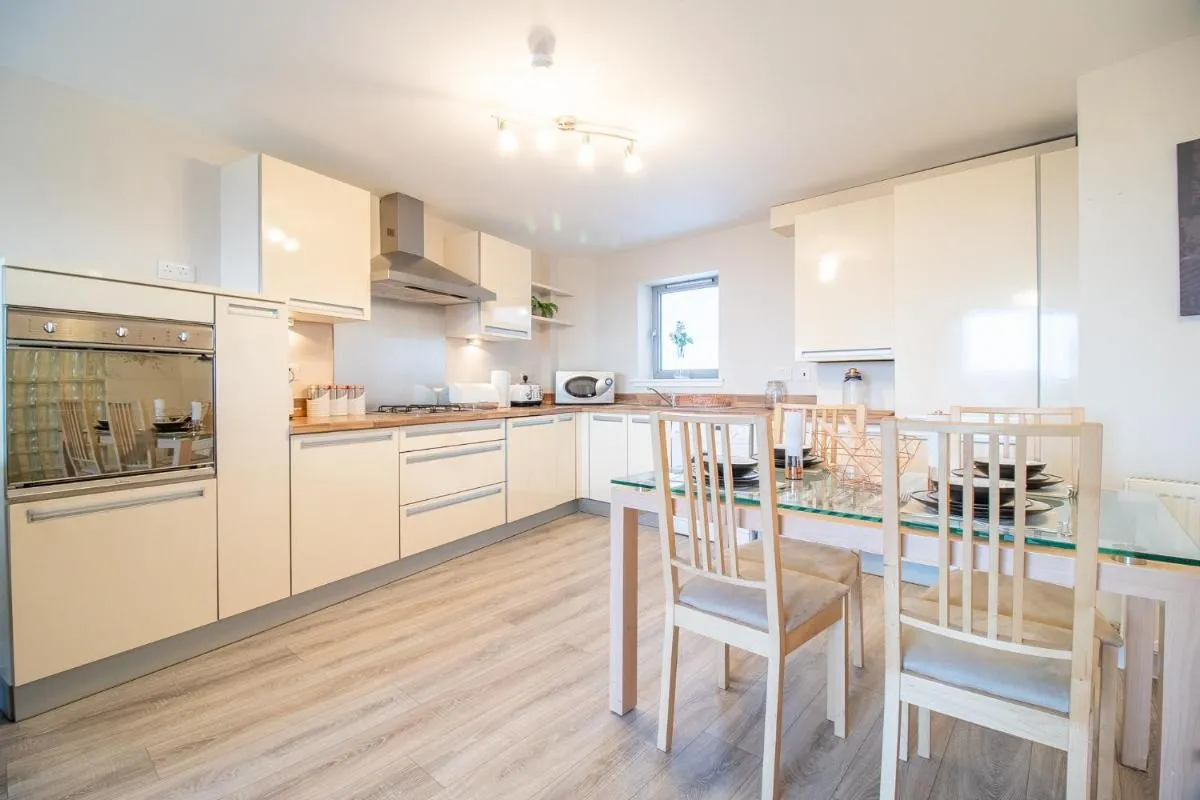 Image 3 of Luxury Riverview City Centre Apartment