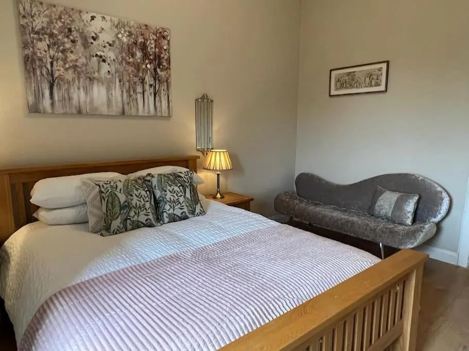 Image 1 of Luxury Victorian spacious flat