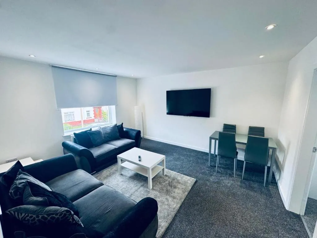 Image of Modern 2 Bedroom with extra Loft Bedroom