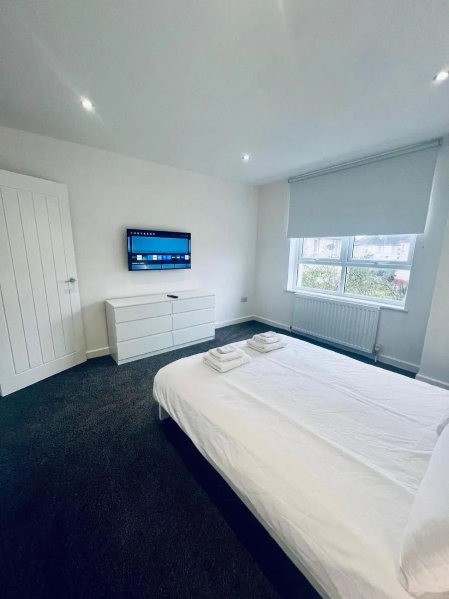 Image 6 of Modern 2 bedroom House With Loft Conversion